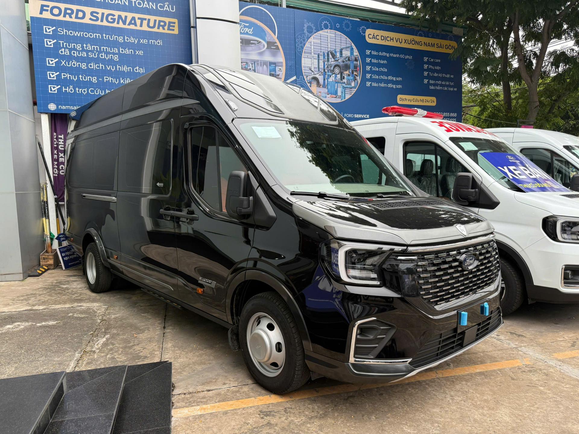 Đầu tư Ford Transit Limousine – Lợi ích dài hạn, chi phí hợp lý