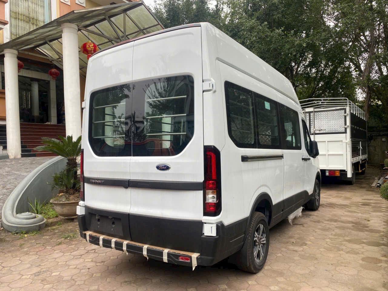 Transit Van 03