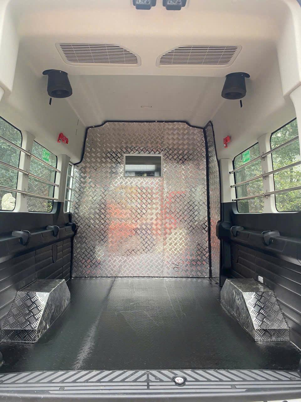 Transit Van 05